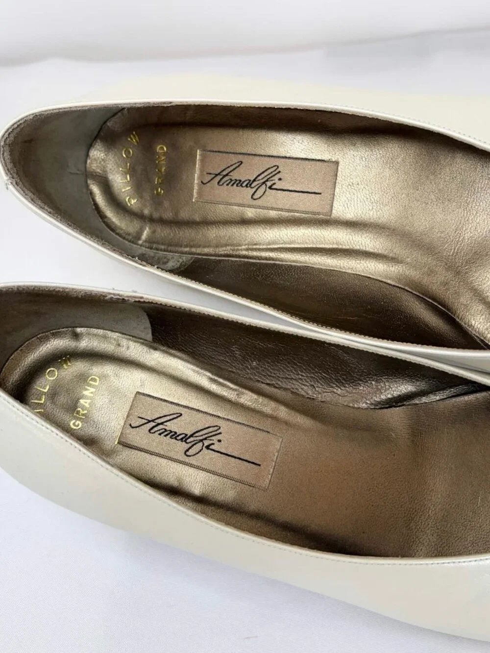 Vintage Amalfi Grand Ivory Cream Leather Pumps Size 10B Italy Pillow Grand - Picture 3 of 10